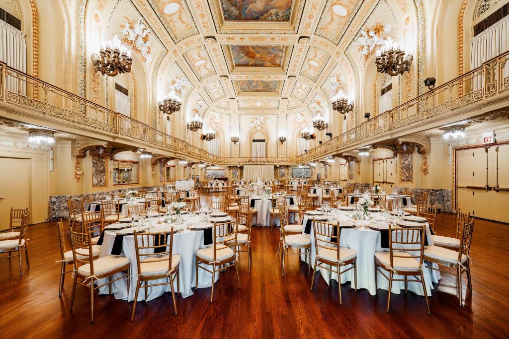Congress Plaza Hotel interior